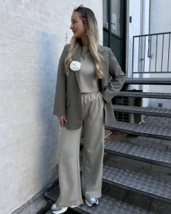 Alma sweatshirt lysebrun