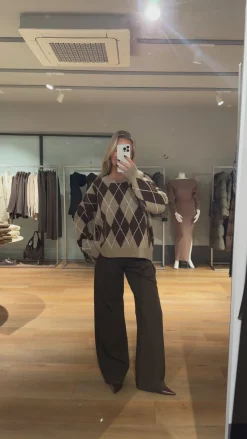 Amalie striktrøje brun