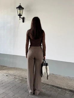 Amira bluse mørkebrun