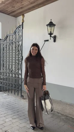 Amira bluse mørkebrun