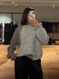 Daniella striktrøje lysegrå