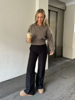 Elina striktrøje brun