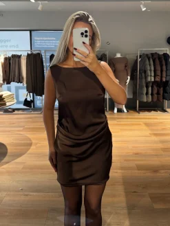 Elisa kjole mørkebrun