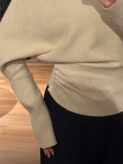 Ella striktrøje creme