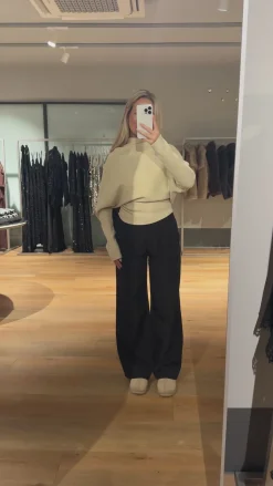 Ella striktrøje creme