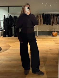 Ella striktrøje mørkebrun