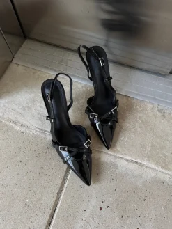 Flora stiletter sort