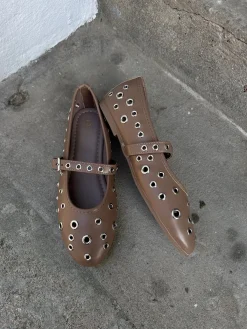 Kira ballerina lysebrun