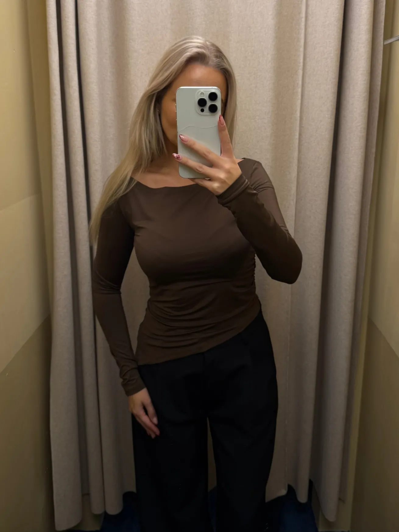 Malou bluse asymmetrisk mørkebrun