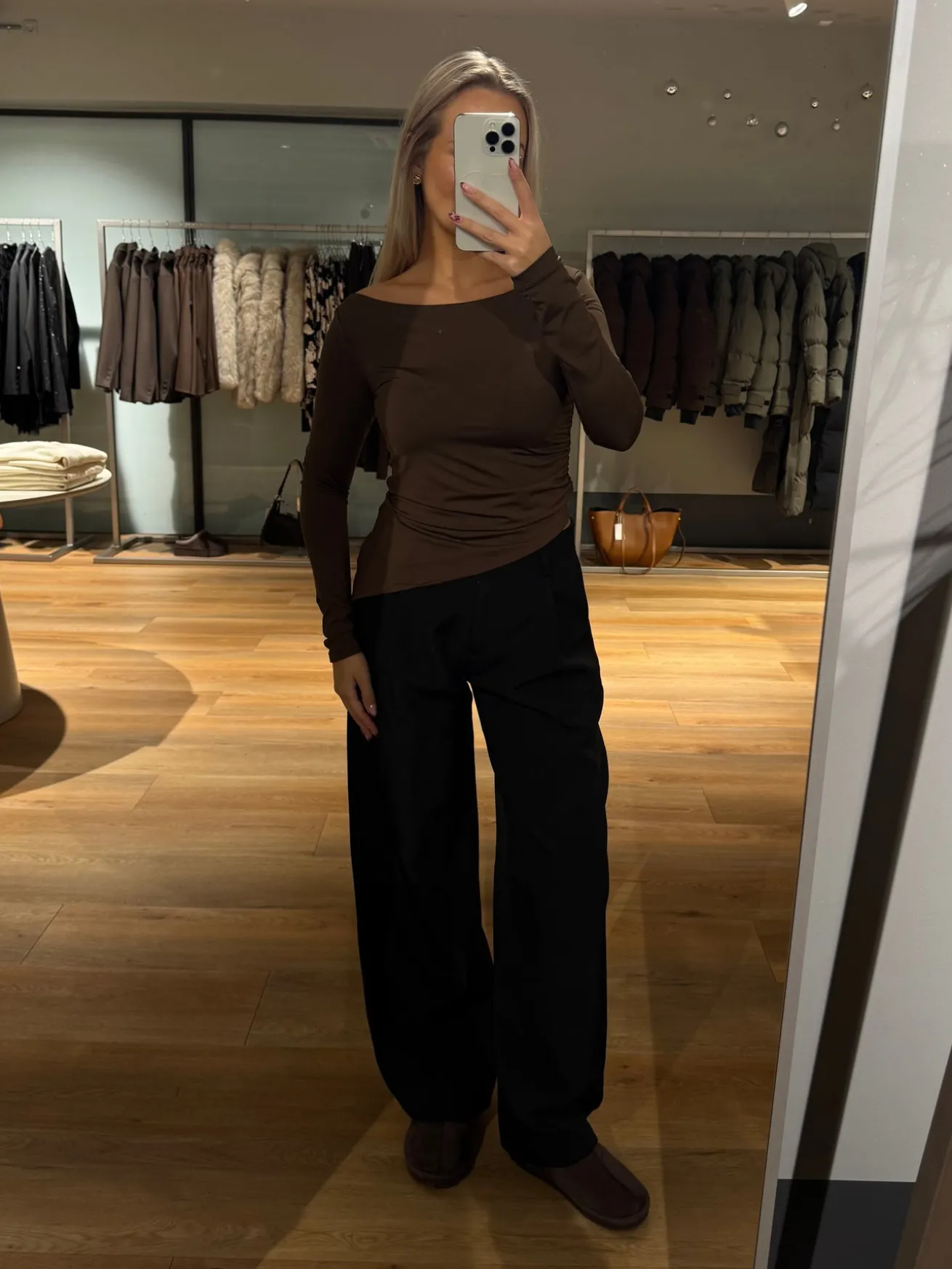 Malou bluse asymmetrisk mørkebrun