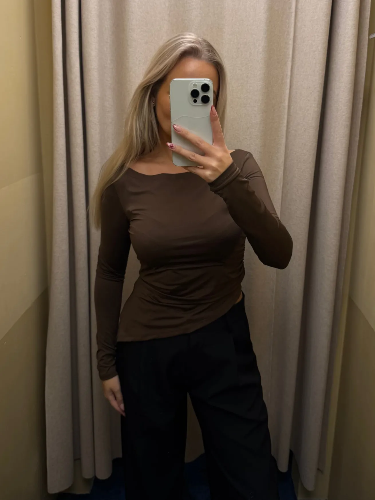 Malou bluse asymmetrisk mørkebrun