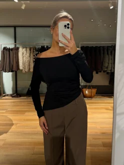 Malou bluse asymmetrisk sort