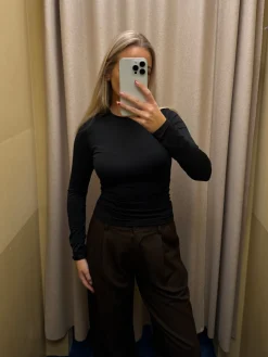 Malou bluse crew neck sort