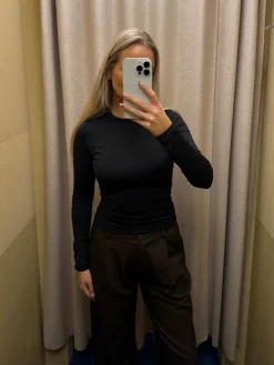 Malou bluse crew neck sort