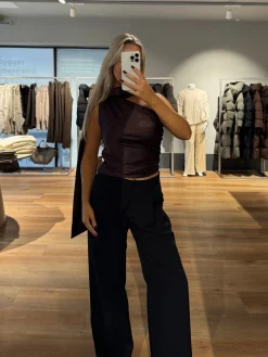 Margot top mørkebrun