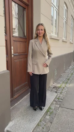 Naja blazer lysebrun