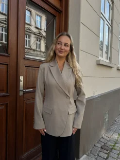 Naja blazer lysebrun