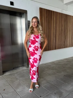 Naomi kjole lyserød