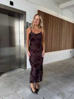 Naomi kjole mørkebrun