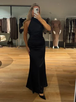 Stephanie kjole sort