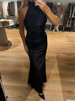 Stephanie kjole sort